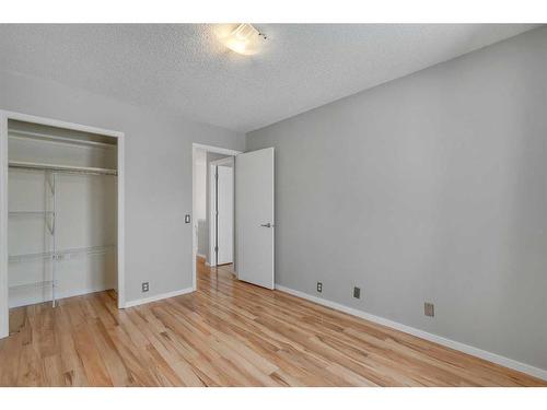 12 Riverwood Crescent Se, Calgary, AB - Indoor Photo Showing Other Room