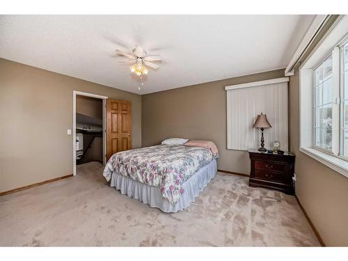 267 Valley Brook Circle Nw, Calgary, AB - Indoor Photo Showing Bedroom