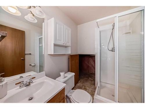 267 Valley Brook Circle Nw, Calgary, AB - Indoor Photo Showing Bathroom