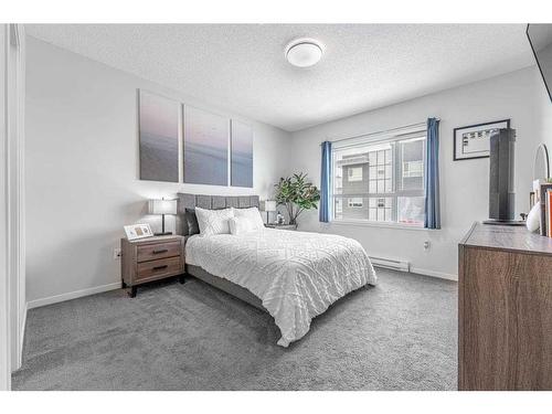 315-40 Carrington Plaza Nw, Calgary, AB - Indoor Photo Showing Bedroom