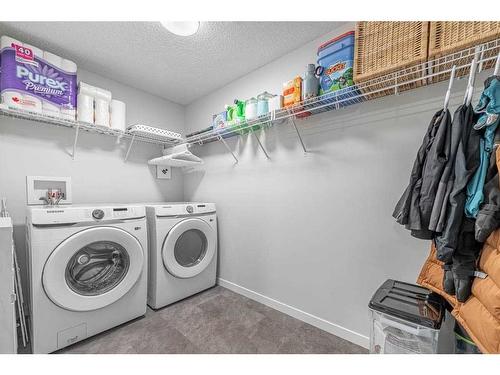 315-40 Carrington Plaza Nw, Calgary, AB - Indoor Photo Showing Laundry Room