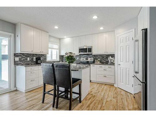 137 West Creek Glen, Chestermere, AB - Indoor Photo Showing Kitchen With Stainless Steel Kitchen With Upgraded Kitchen