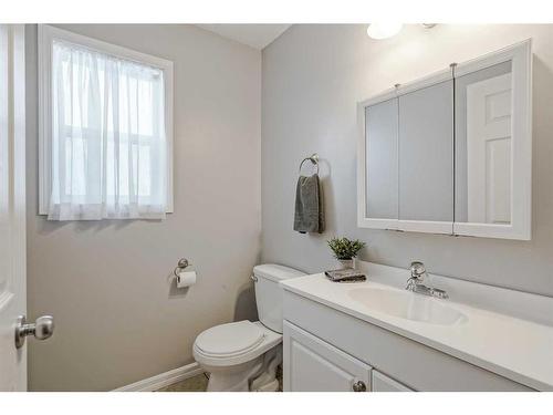 137 West Creek Glen, Chestermere, AB - Indoor Photo Showing Bathroom