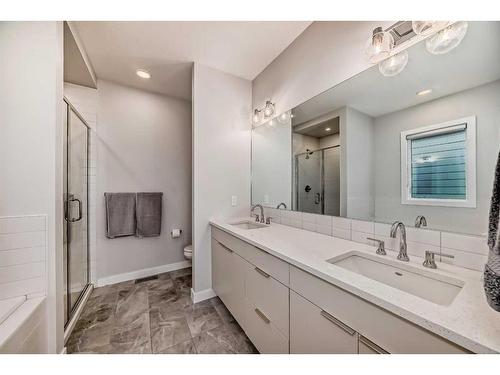 44 Treeline Manor Sw, Calgary, AB - Indoor Photo Showing Bathroom