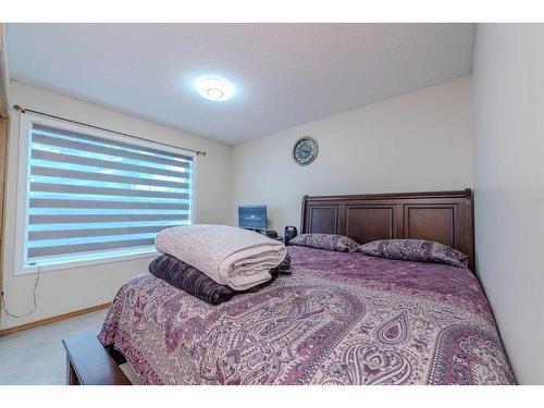 7828 Martha'S Haven Park Ne, Calgary, AB - Indoor Photo Showing Bedroom