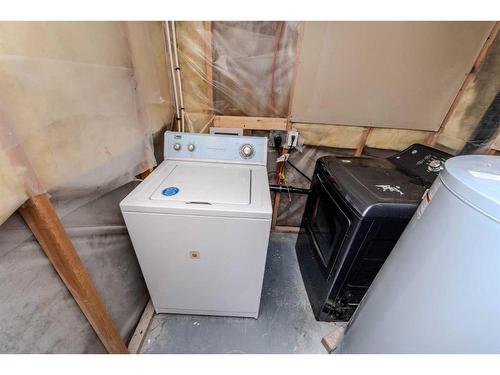 7828 Martha'S Haven Park Ne, Calgary, AB - Indoor Photo Showing Laundry Room