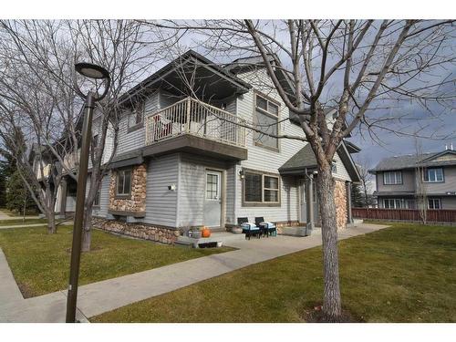 105-31 Everridge Square Sw, Calgary, AB - Outdoor