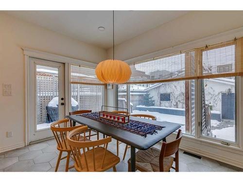 215 11A Street Nw, Calgary, AB - Indoor Photo Showing Dining Room