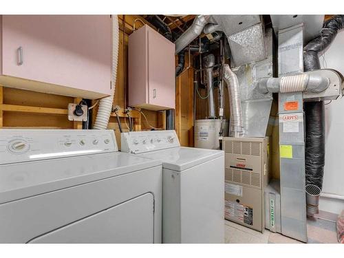 96-1055 72 Avenue Nw, Calgary, AB - Indoor Photo Showing Laundry Room