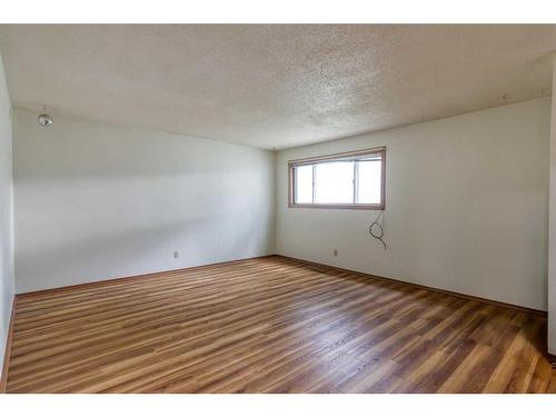 3603 2 Street Nw, Calgary, AB - Indoor Photo Showing Other Room