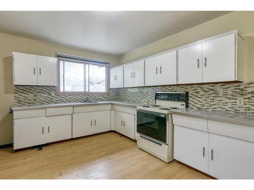 3603 2 Street Nw, Calgary, AB - Indoor Photo Showing Kitchen