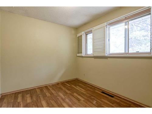 3603 2 Street Nw, Calgary, AB - Indoor Photo Showing Other Room