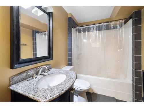 115 Chapala Drive Se, Calgary, AB - Indoor Photo Showing Bathroom