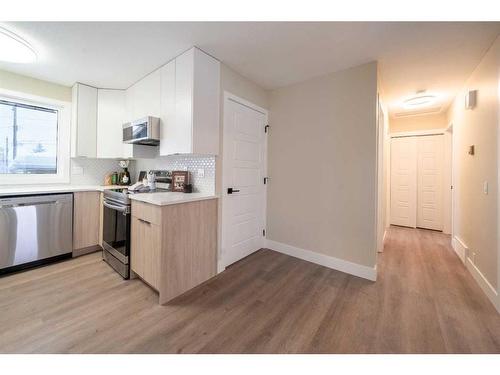 2111 Vista Crescent Ne, Calgary, AB - Indoor Photo Showing Kitchen With Stainless Steel Kitchen