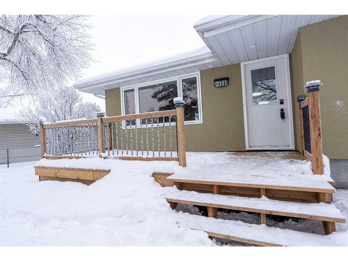 2111 Vista Crescent Ne, Calgary, AB - Outdoor With Deck Patio Veranda