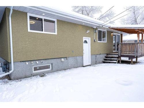 2111 Vista Crescent Ne, Calgary, AB - Outdoor With Deck Patio Veranda