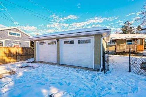 2111 Vista Crescent Ne, Calgary, AB - Outdoor