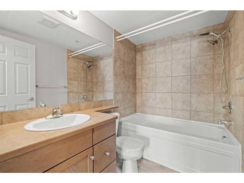 3103-92 Crystal Shores Road, Okotoks, AB - Indoor Photo Showing Bathroom