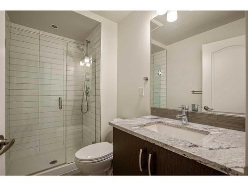 610-303 13 Avenue Sw, Calgary, AB - Indoor Photo Showing Bathroom