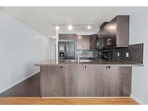 1810-210 15 Avenue Se, Calgary, AB - Indoor Photo Showing Kitchen