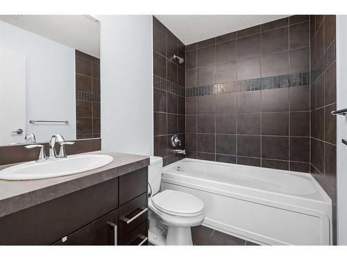 1810-210 15 Avenue Se, Calgary, AB - Indoor Photo Showing Bathroom