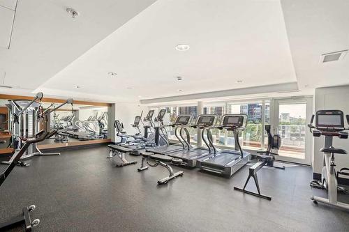 509-560 6 Avenue Se, Calgary, AB - Indoor Photo Showing Gym Room