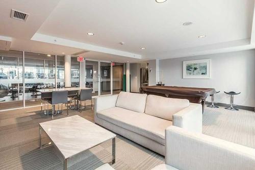 509-560 6 Avenue Se, Calgary, AB - Indoor Photo Showing Living Room