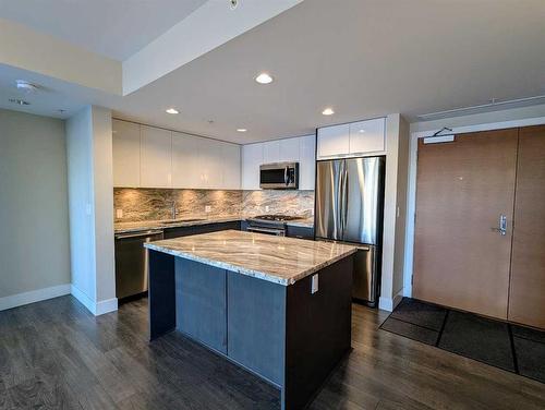 509-560 6 Avenue Se, Calgary, AB - Indoor Photo Showing Kitchen With Upgraded Kitchen