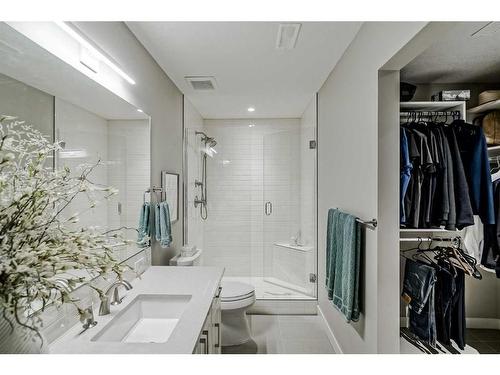 51 Quarry Common Se, Calgary, AB - Indoor Photo Showing Bathroom