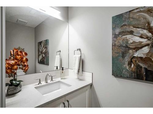 51 Quarry Common Se, Calgary, AB - Indoor Photo Showing Bathroom