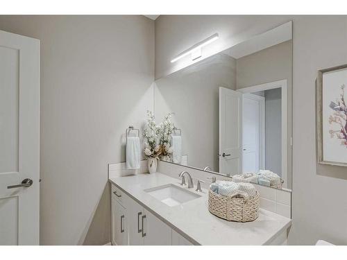 51 Quarry Common Se, Calgary, AB - Indoor Photo Showing Bathroom