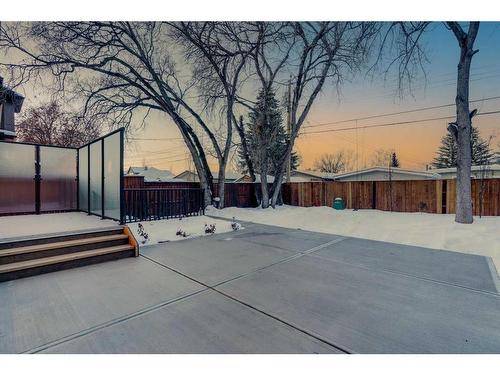 448 25 Avenue Ne, Calgary, AB - Outdoor