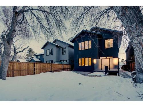 448 25 Avenue Ne, Calgary, AB - Outdoor