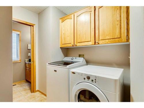 107 Hawkmount Close Nw, Calgary, AB - Indoor Photo Showing Laundry Room