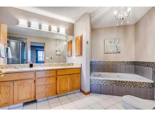 107 Hawkmount Close Nw, Calgary, AB - Indoor Photo Showing Bathroom