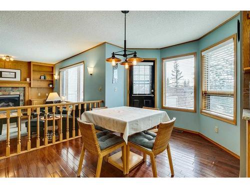 107 Hawkmount Close Nw, Calgary, AB - Indoor Photo Showing Dining Room