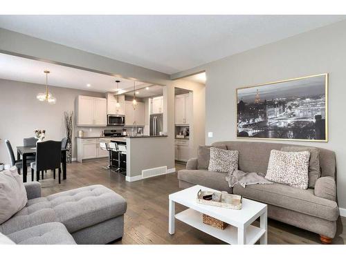 133 Marina Key, Chestermere, AB - Indoor Photo Showing Living Room