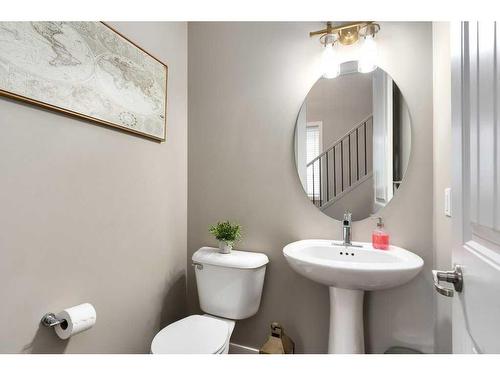 133 Marina Key, Chestermere, AB - Indoor Photo Showing Bathroom