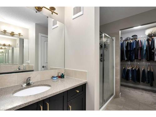 133 Marina Key, Chestermere, AB - Indoor Photo Showing Bathroom