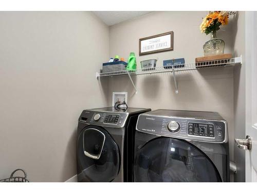 133 Marina Key, Chestermere, AB - Indoor Photo Showing Laundry Room