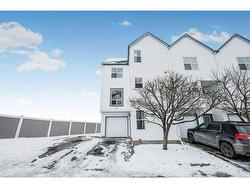 5-200 Hidden Hills Terrace NW Calgary, AB T3A 6E8