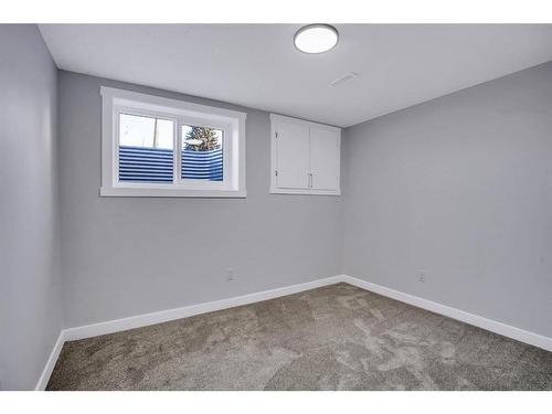 1304 Pennsburg Road Se, Calgary, AB - Indoor Photo Showing Other Room