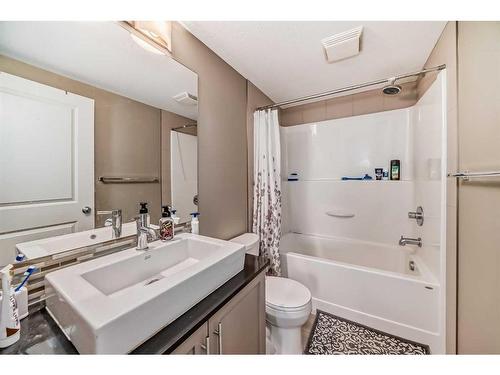 6413-155 Skyview Ranch Way Ne, Calgary, AB - Indoor Photo Showing Bathroom