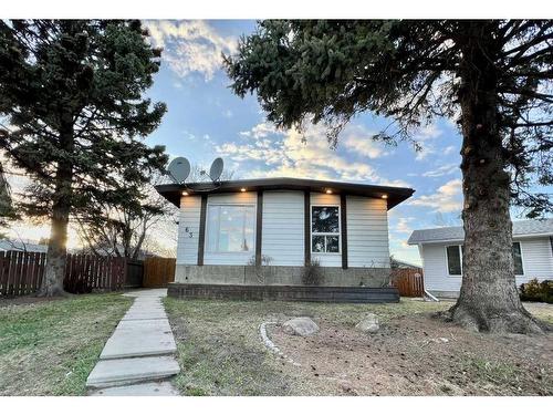 63 Margate Place Ne, Calgary, AB - Outdoor