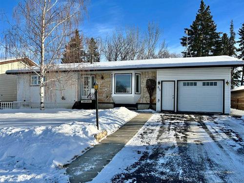 810 7 Avenue Ne, Three Hills, AB - Outdoor