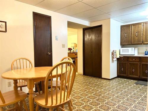 810 7 Avenue Ne, Three Hills, AB - Indoor Photo Showing Dining Room