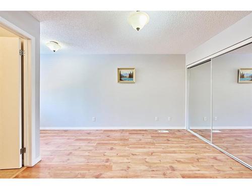 770 Ranchview Circle Nw, Calgary, AB - Indoor Photo Showing Other Room