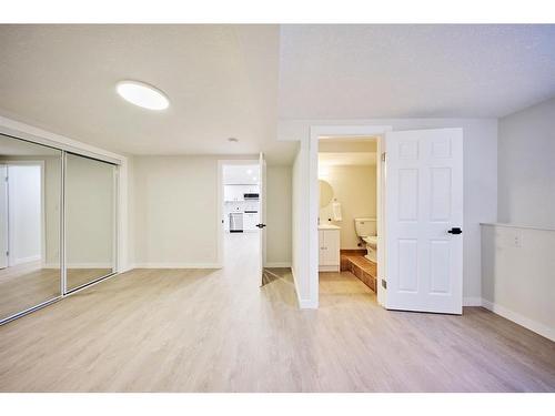 770 Ranchview Circle Nw, Calgary, AB - Indoor Photo Showing Other Room