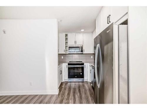 3108-350 Livingston Common Ne, Calgary, AB - Indoor Photo Showing Kitchen