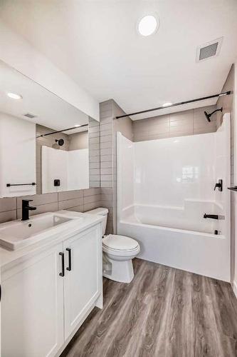 3108-350 Livingston Common Ne, Calgary, AB - Indoor Photo Showing Bathroom